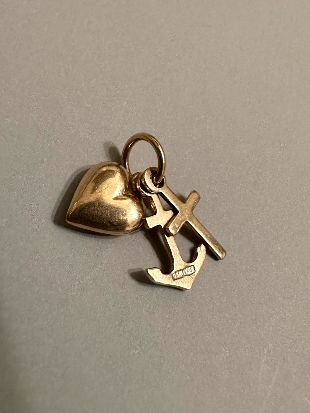 18k Gold Charm Pendant Faith, Hope, & Charity